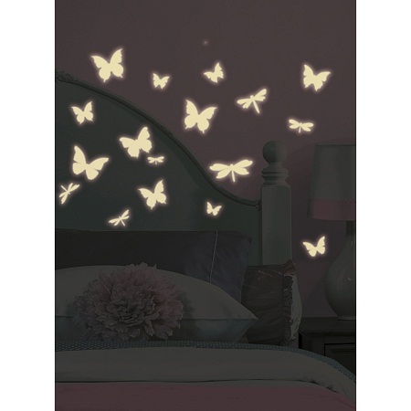 Samolepky se světelným efektem. Svítící dekorace na zeď i předměty - dekorační obrázky Motýli.